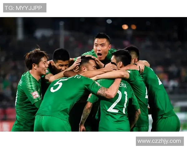 深圳羽毛球队以52分稳居精英赛积分榜首位展现强劲实力 深圳羽毛球队以52分稳居精英赛积分榜首位展现强劲实力