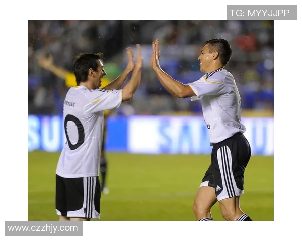 演艺圈明星对足球巨星的幽默调侃与背后的文化碰撞分析 演艺圈明星对足球巨星的幽默调侃与背后的文化碰撞分析